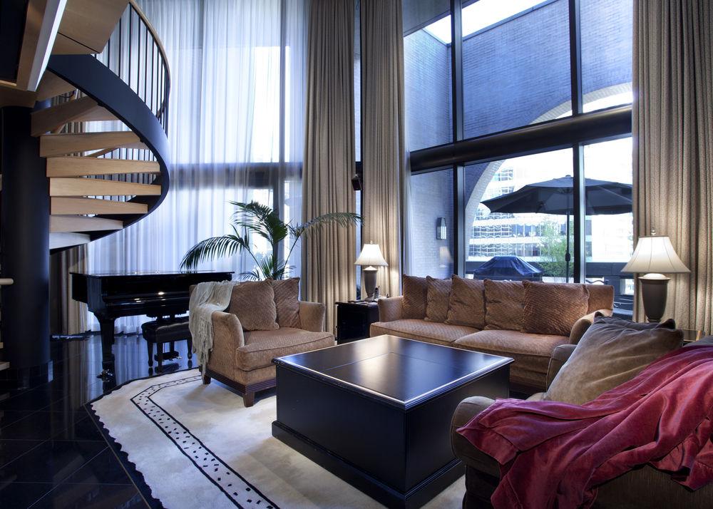 Metropolitan Hotel Ванкувер Экстерьер фото