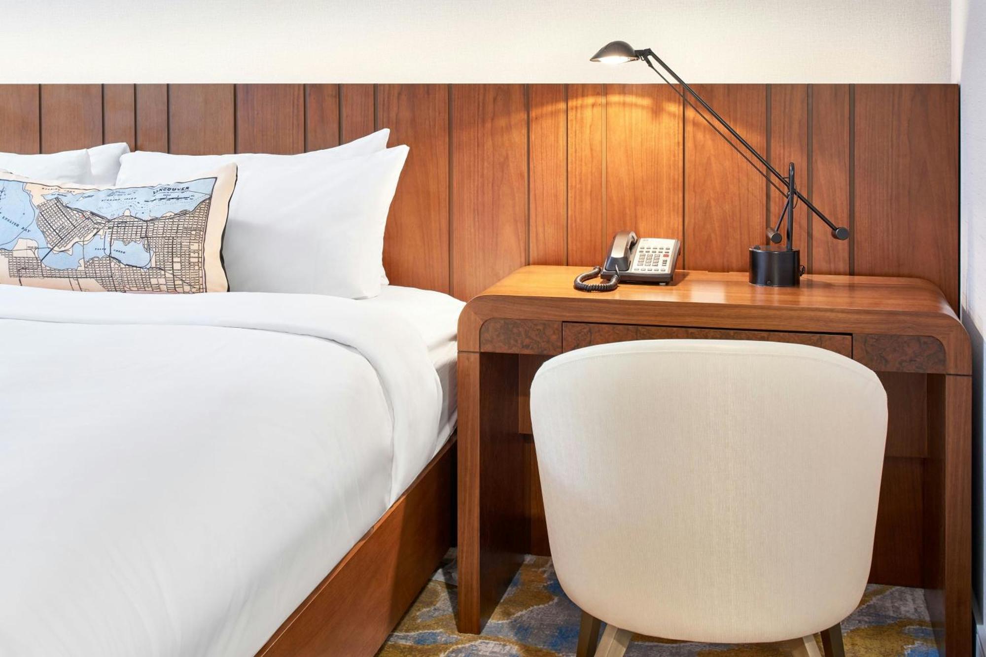 Metropolitan Hotel Ванкувер Экстерьер фото
