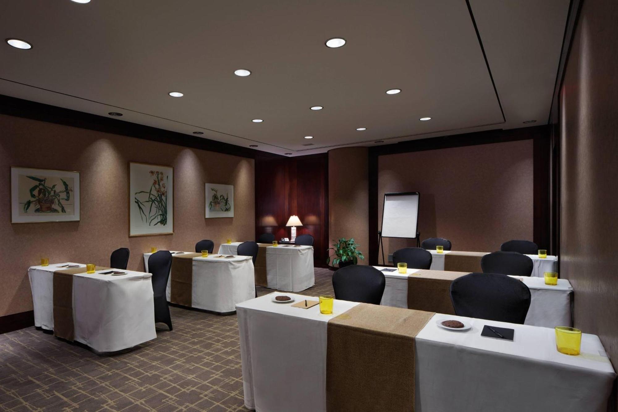 Metropolitan Hotel Ванкувер Экстерьер фото