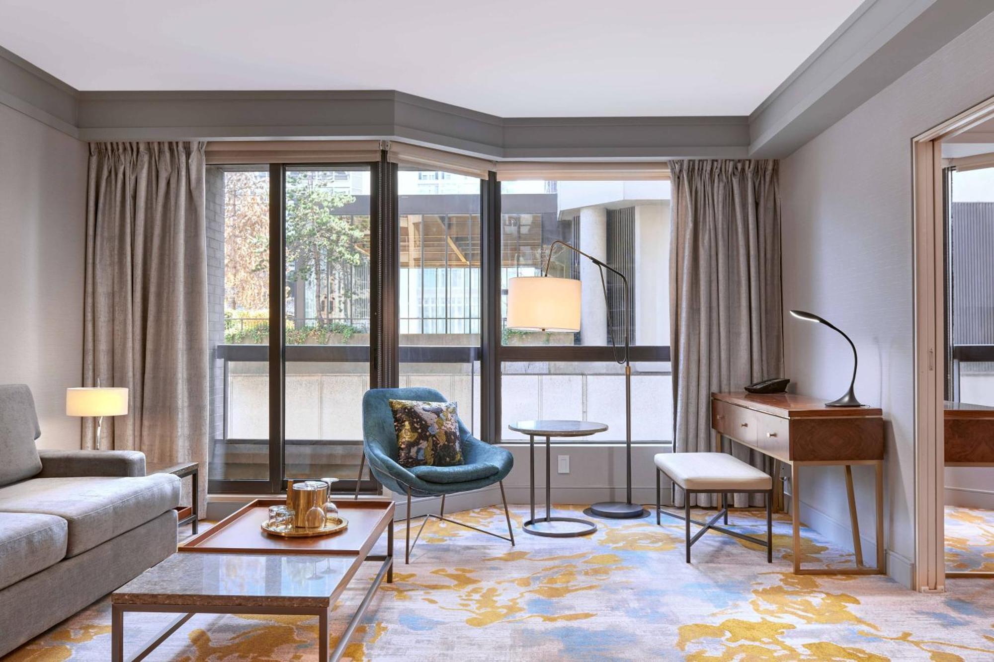 Metropolitan Hotel Ванкувер Экстерьер фото